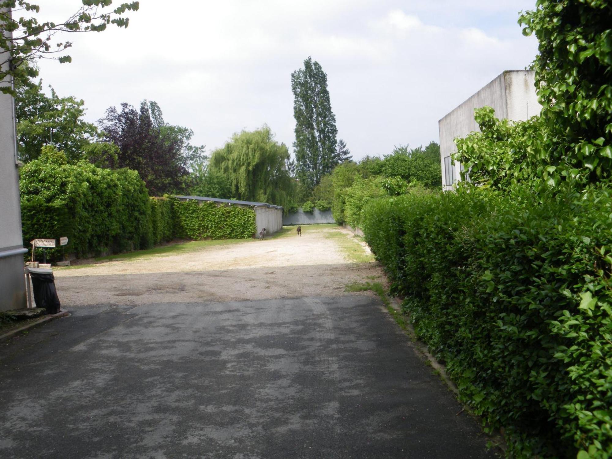 Hotel Continental Vierzon Exterior photo
